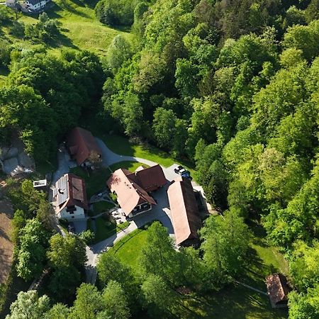 Domacija Seruga Countryside Hotel Novo Mesto Exteriör bild