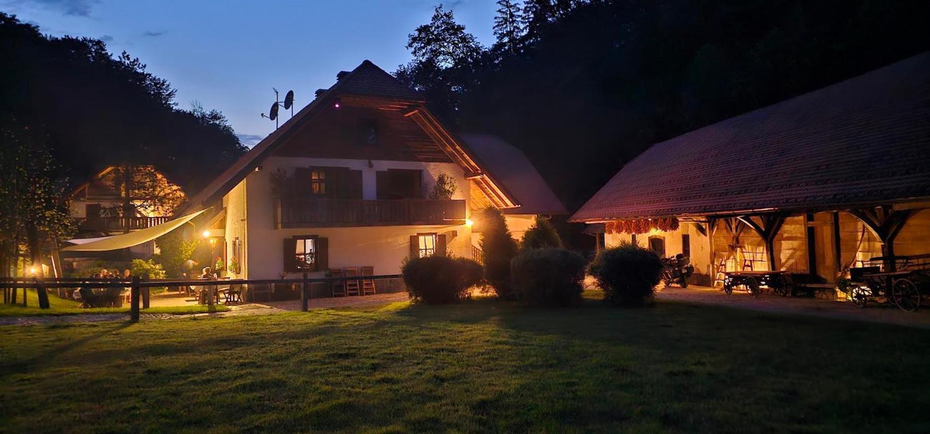 Domacija Seruga Countryside Hotel Novo Mesto Exteriör bild
