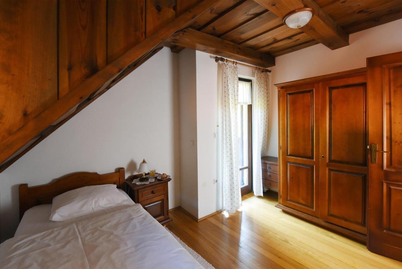 Domacija Seruga Countryside Hotel Novo Mesto Exteriör bild